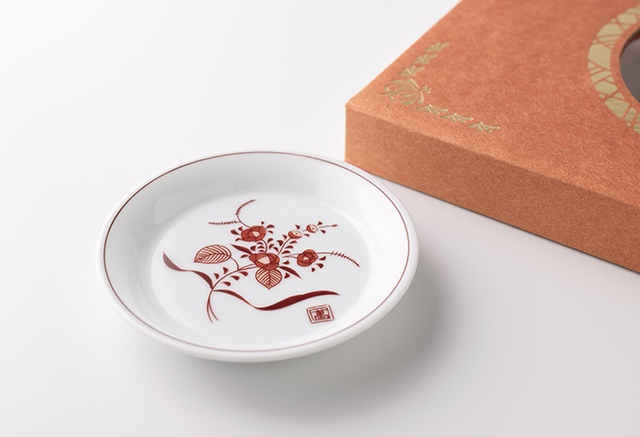 伊万里焼　朱慶（しゅけい）