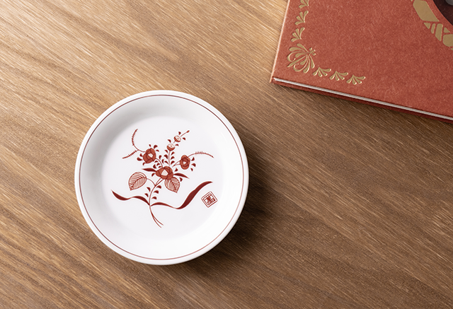 伊万里焼　朱慶（しゅけい）