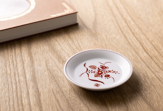 伊万里焼　朱慶（しゅけい）