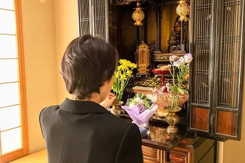 実家や親戚宅へ仏壇参り